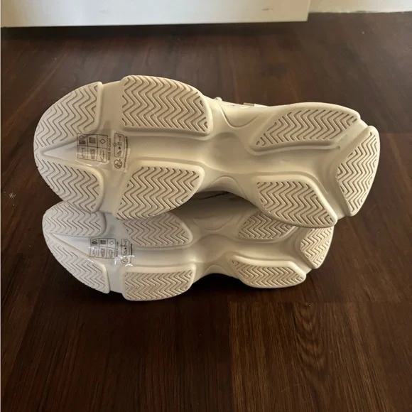 Glitter Shoes - Picture 7 of 10